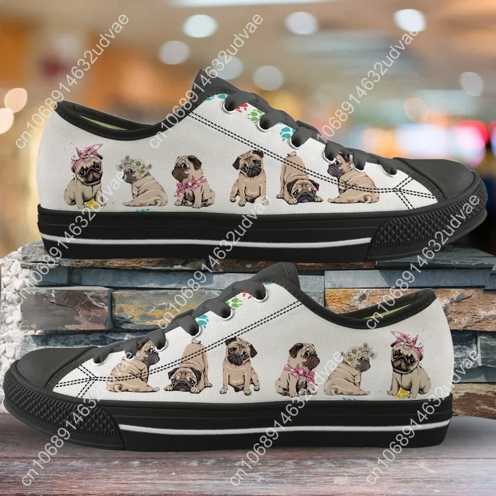 Bonito pug cão e pata pegada padrão mulher baixa superior sapatos de lona primavera/outono mulher tênis menina sapato vulcanizado