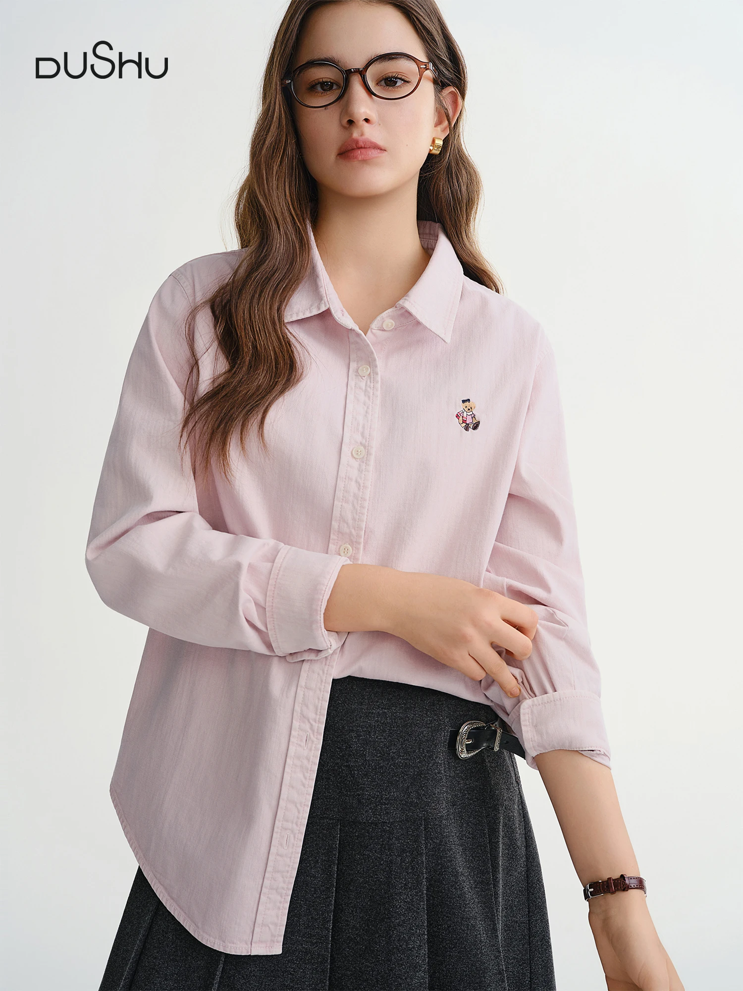 

DUSHU Plus Size Women's Denim Shirt with Bear Embroidery American Retro Style Autumn Winter 2025 Slimming Fit Casual Top Blouse