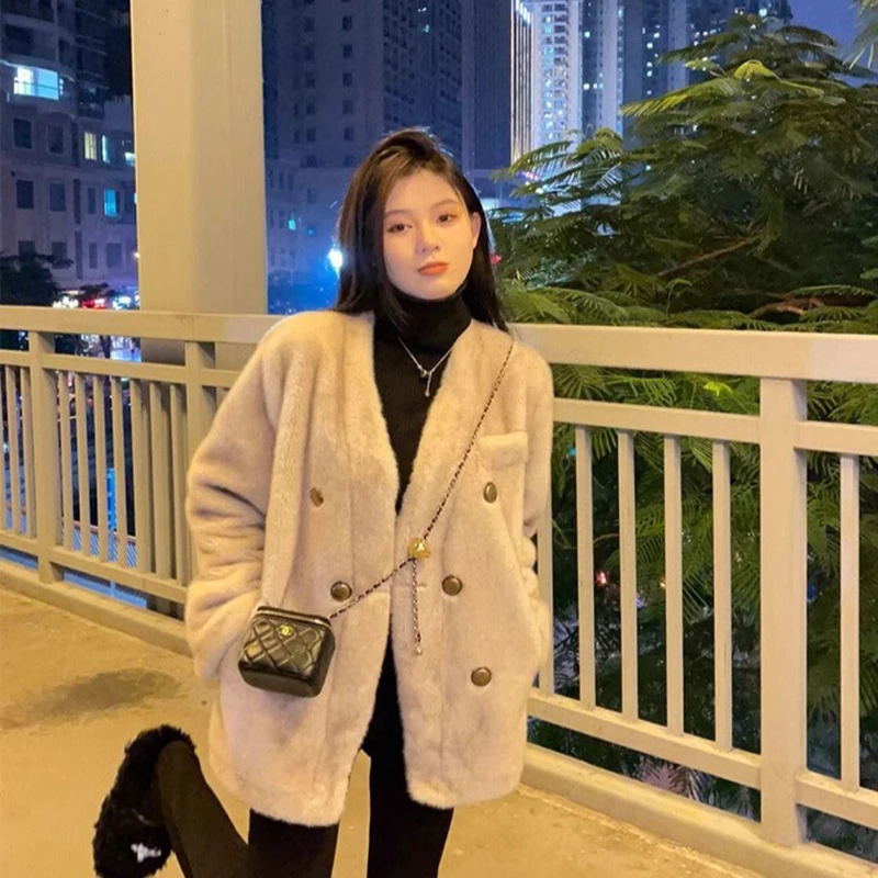 Winter High-quality Mink Short V-neck Fur One-piece Mink Plush Fur Coat for Women Jacket New Arrival