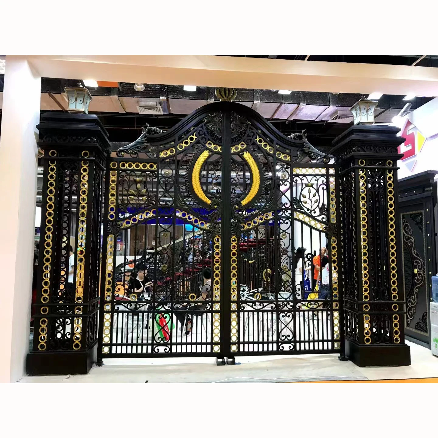 

Индивидуальный дизайн, современный дом, высококачественные основные ворота из кованого железа, конструкции защитных ворот для входной двери и ограждение, ворота из кованого железа