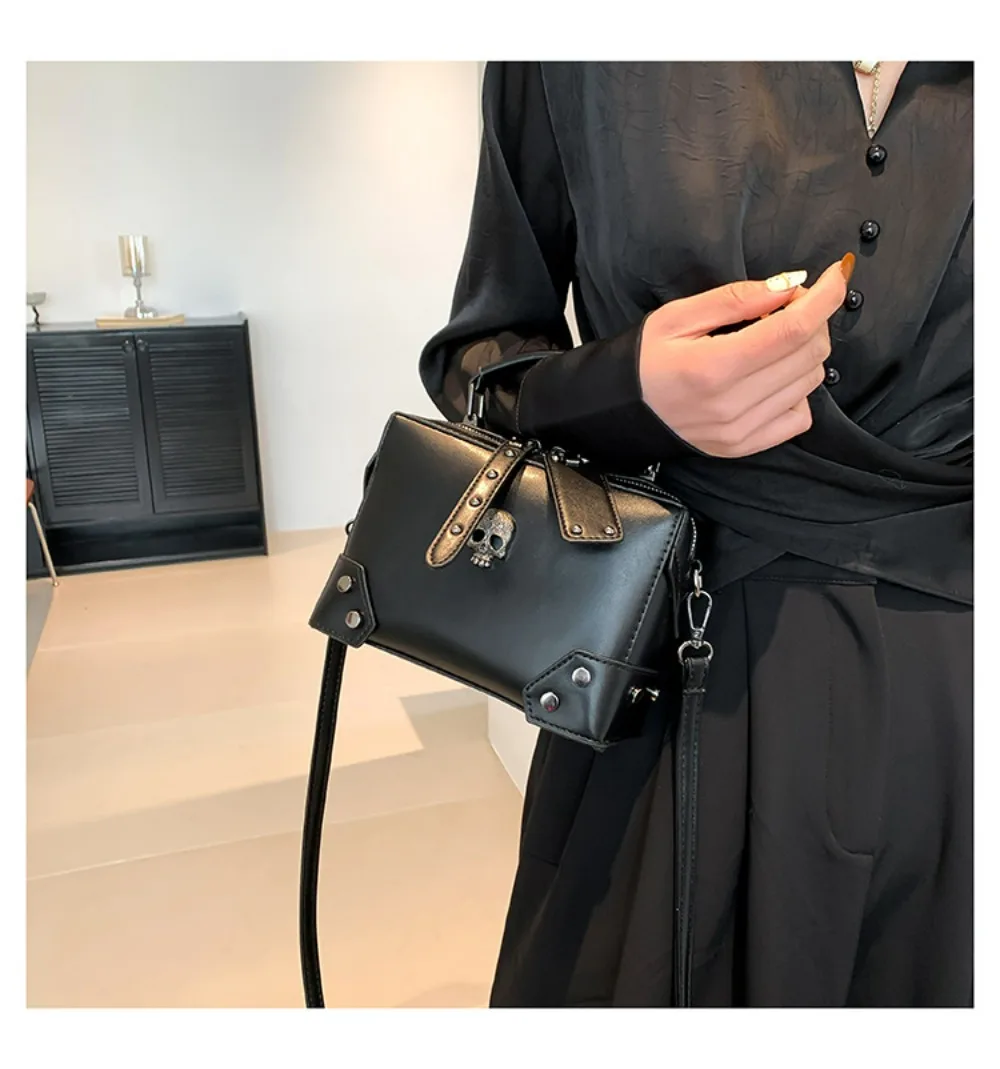

Fashion Women Shoulder Bag Y2K Armpit Bag Luxury Gothic Bolsos Pleated Underarm Bag Solid Color Messenger Bags Hobos Handbags