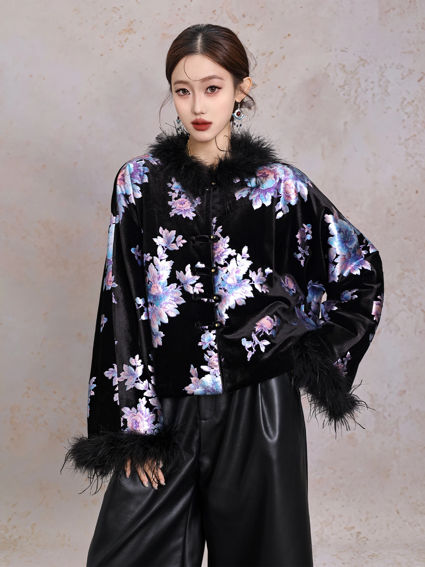 

New Chinese Sle Velvet Gold Emed Cotton Jaet with Fur Collar Heavy Embroidery Phoenix Design Winter Outerwear