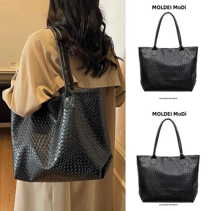 

Large Capacity Commuter Tote Bag Women's Stylish Black Underarm Bag Fashionable Trendy Work Bag Shoulder Bag Handbag