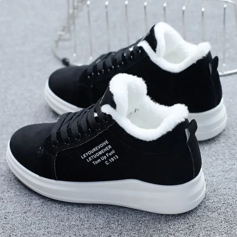 New Winter Velvet Flat Sneakers for Women Fashionable and Comfortable Snow Shoes Thickened and Warm Student Casual Cotton Shoes