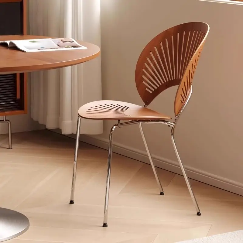 

Обеденный стул в скандинавском стиле, современный простой домашний стул в стиле ретро, интернет-стул знаменитостей, легкий роскошный домашний средневековый стул из массива дерева со спинкой