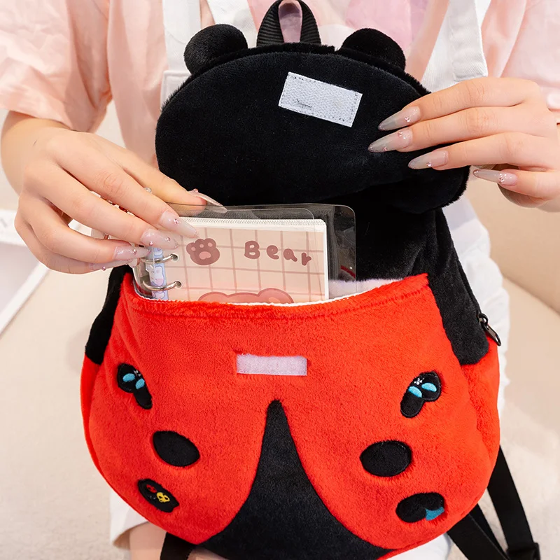 Sac à dos en peluche coccinelle de dessin animé 40CM, joli Animal, sac à dos coccinelle à sept taches, sacs à bandoulière, jouet en peluche, super cadeau d'anniversaire
