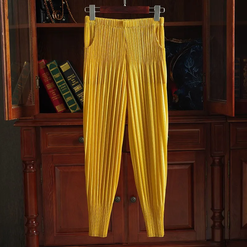 Miyake Pleated Pants Female Spring and Summer New Loose Thin Harun Pleated Radish Small Leg Pants Solid Color Versatile