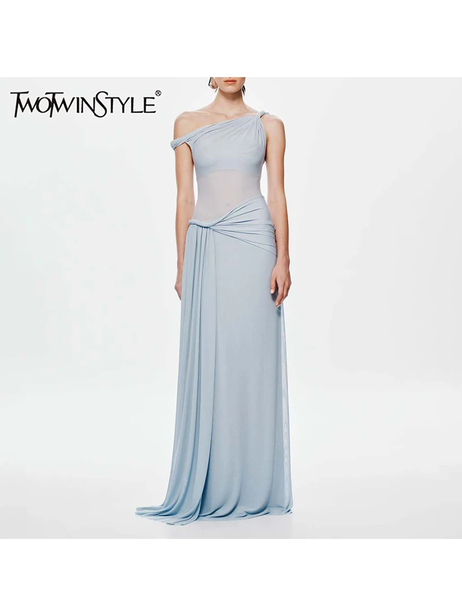 

Платье TWOTWINSTYLE однотонное полупрозрачное с диагональным воротником, без рукавов, с завышенной талией, пэчворк, со складками, длинное, женское, модное, 2026