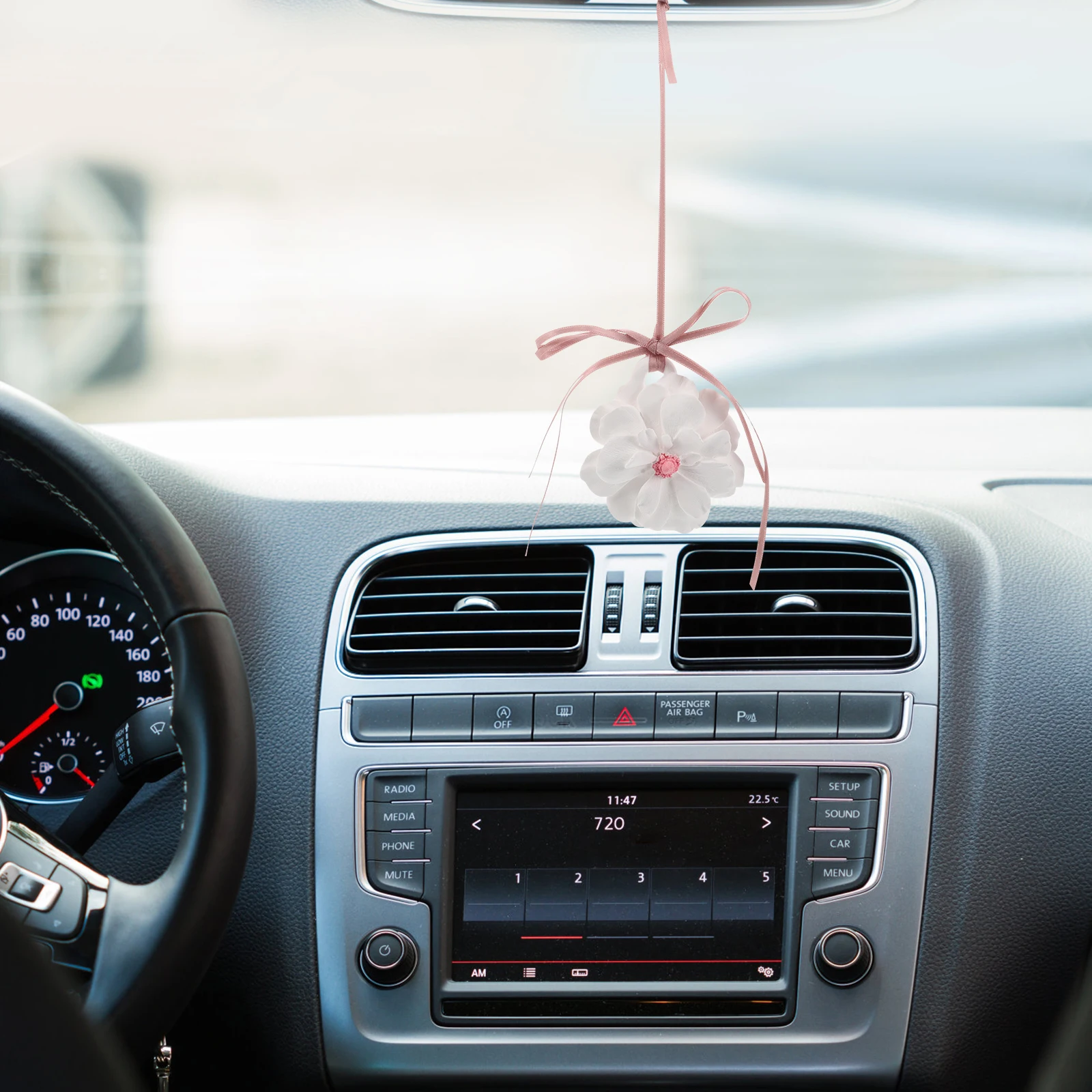 

Souvenir Car Aromatherapy Pendant Diffuser Plaster Diffusers for Essential Oils