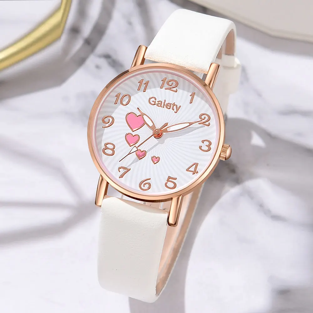 Gaiety 5PCS/Set Fashion Casual Women\'s Watch Pu Belt Quartz Watch Four Heart Dial Watch Daisy Bracelet Set Girl\'s Gift