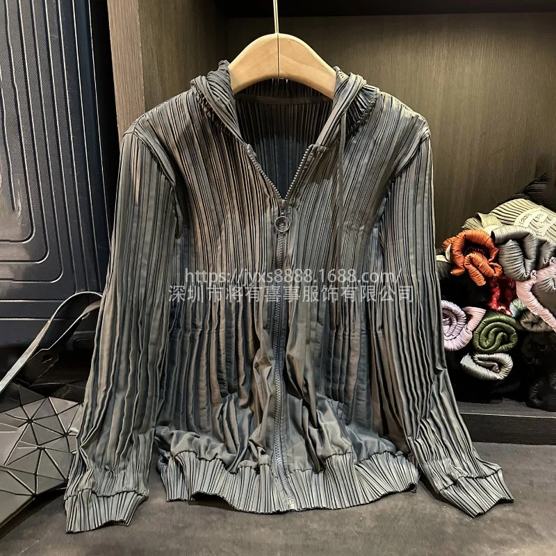 

Miyake плиссированная модная женская куртка на шнурке с капюшоном, осень 2023, новый повседневный спортивный ветровой однотонный кардиган на молнии с длинными рукавами