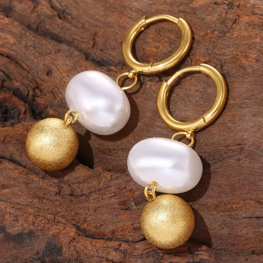 Nivora تقليد اللؤلؤ جولة انخفاض القرط 316L الفولاذ المقاوم للصدأ استرخى أقراط للنساء موضة مقاوم للماء النساء المجوهرات