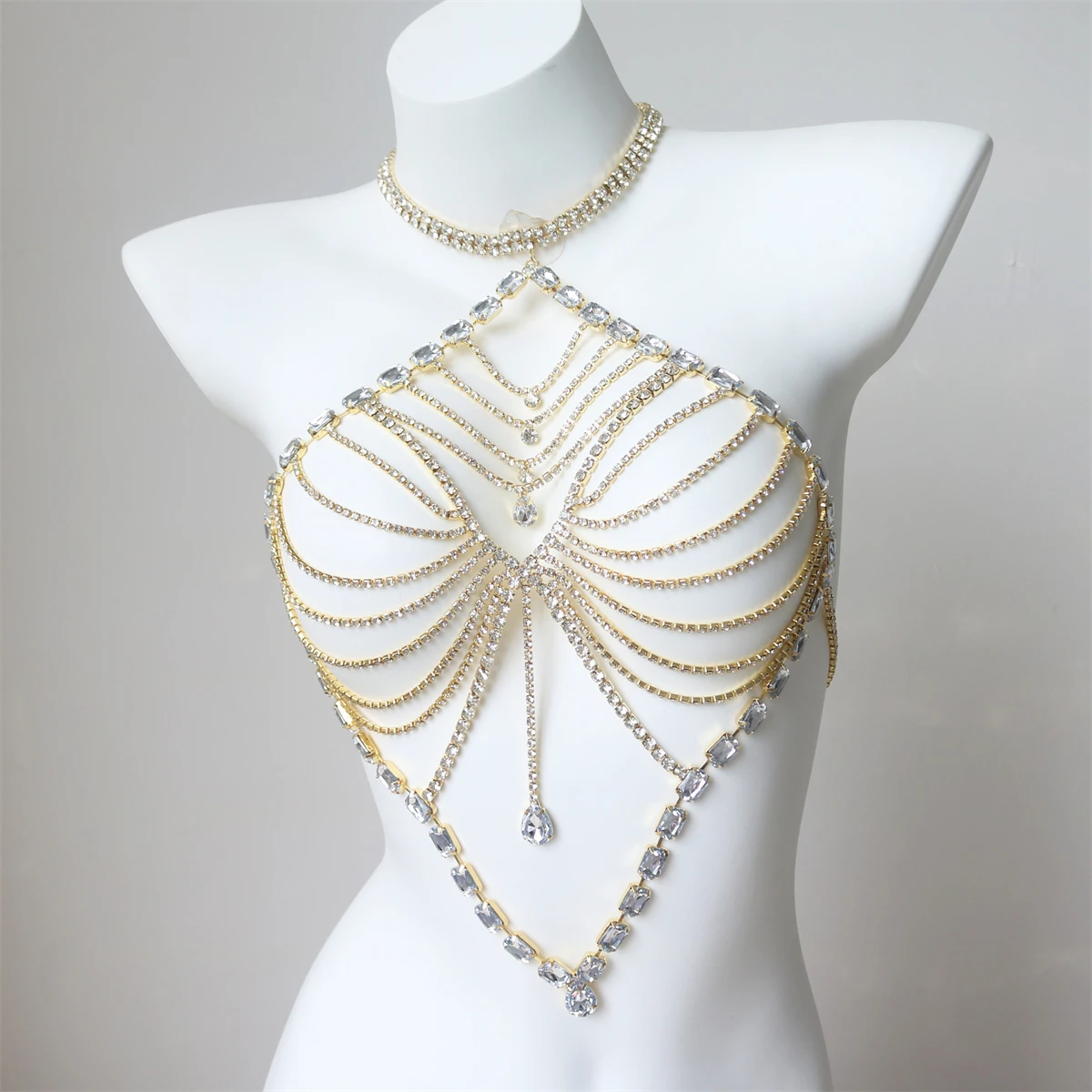 Sparkling Bra Chain Brooch Sexy Breast Body Chain For Women's Nightclub Parties Stylish Single-layer Halter Neck Bra Chain view 2