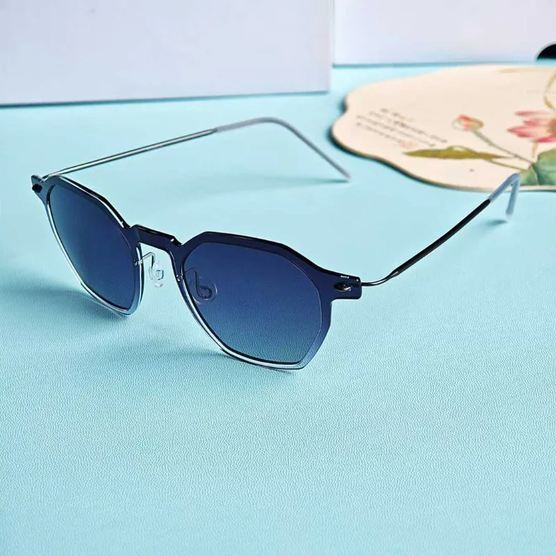 

Ultra-Light Titanium Sunglasses UV Protection 8343 Sun Glasses Square Women And Men No Screw Anti-reflection Denmark Handmade