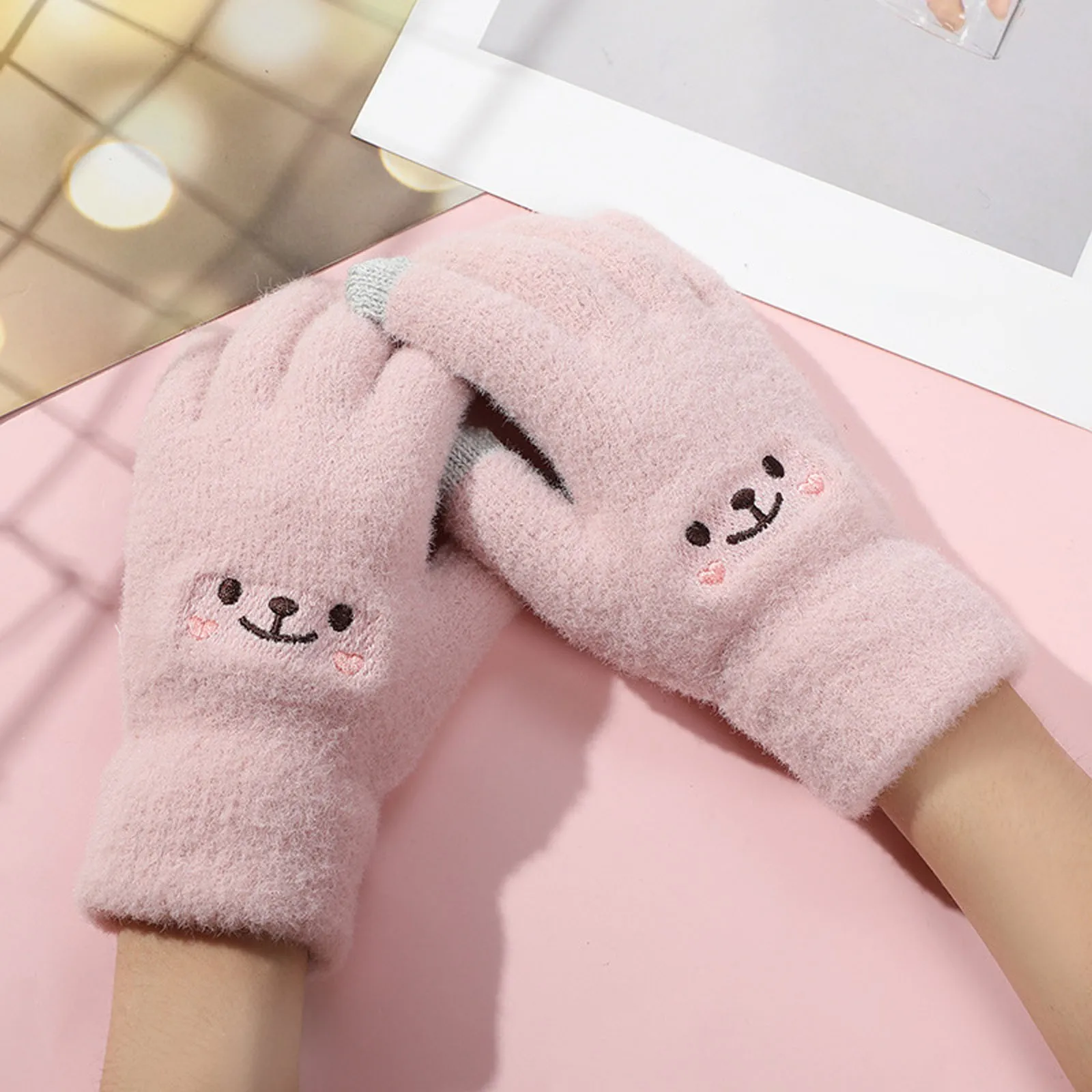 Kids Girl Kawaii Gloves Female Cute Cartoon Embroidered Bear Touch Screen Autumn Winter Warm Women Wool Knit Gloves Soft Cotton