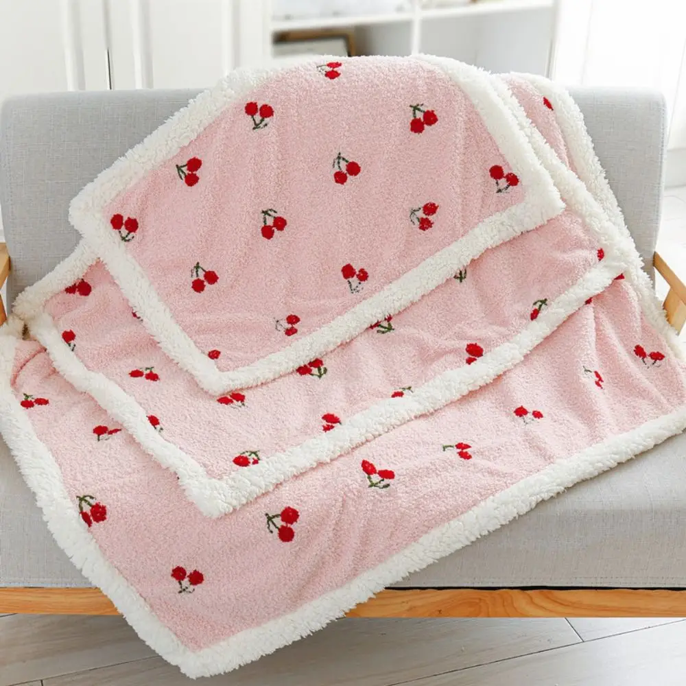 

Practical Cherry Pattern Fluffy Pet Blanket Warm Soft Warm Cat Sleeping Mat Comfortable Velvet Doghouse Mat Spring