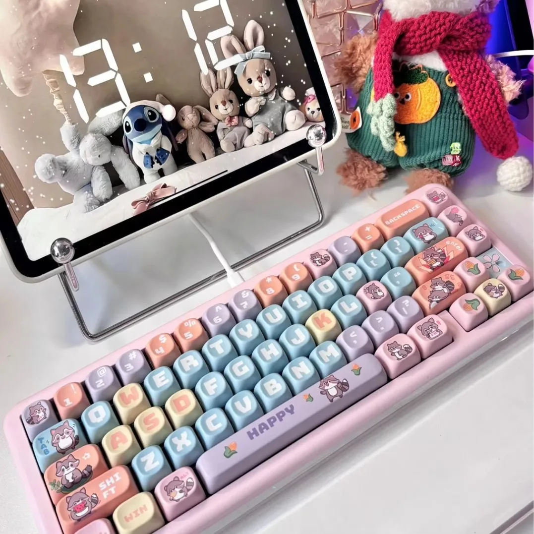 Class MOA height PBT hot sublimation ball cap full five-sided cute raccoon theme mechanical keyboard universal full set of keyca