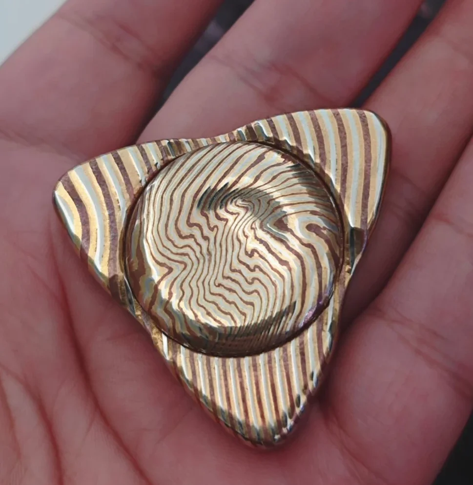 Giocattolo di decompressione fidget clone spinner EDC XL mokume usato