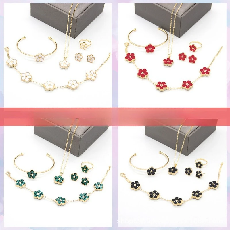 

Lucky Five Leaf Plum Blossom Charm Bracelets For Women Girl Colorful Clover Trendy Double Sided Plant Jewelry Gifts Best Friends