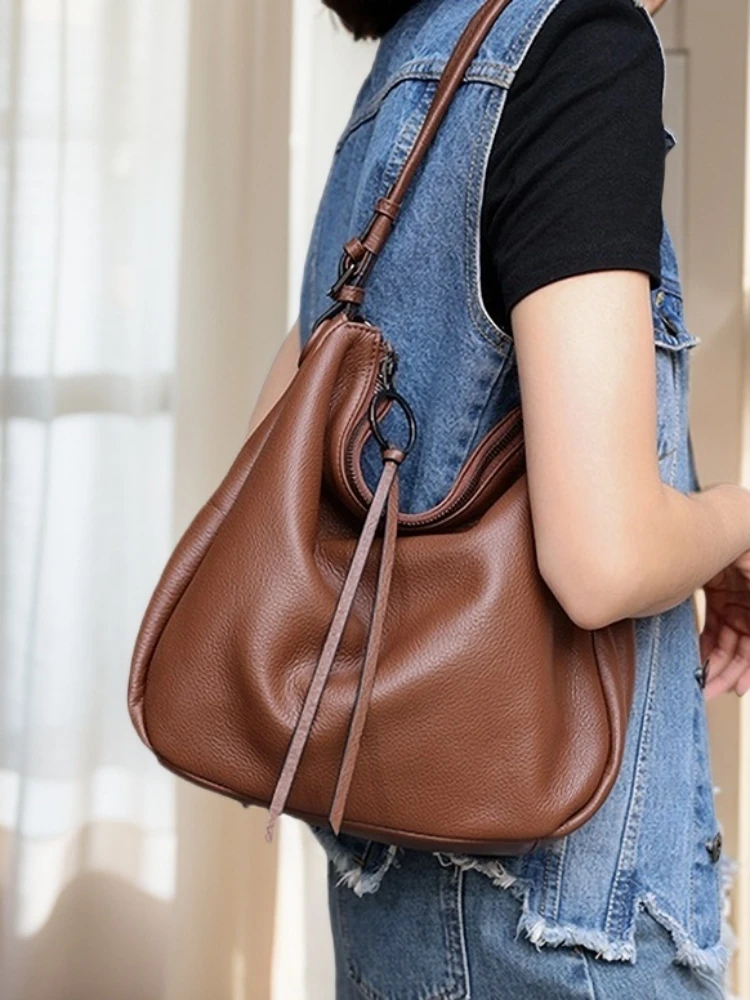

Fashion High Quality First Layer Cowhide Shoulder Bag Europe And The United States Fashion Retro Large Capacity Personality Bag