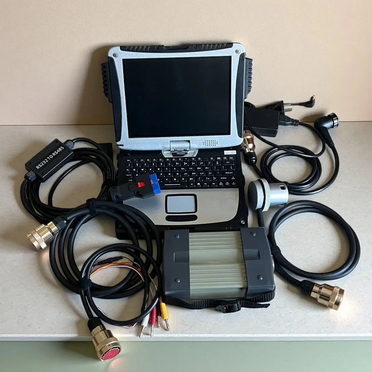 MB Star C3 SSD Software 2014.12 Super Speed for MB C3 Multiplexer with CF-19 laptop 4G I5 touch screen full cables