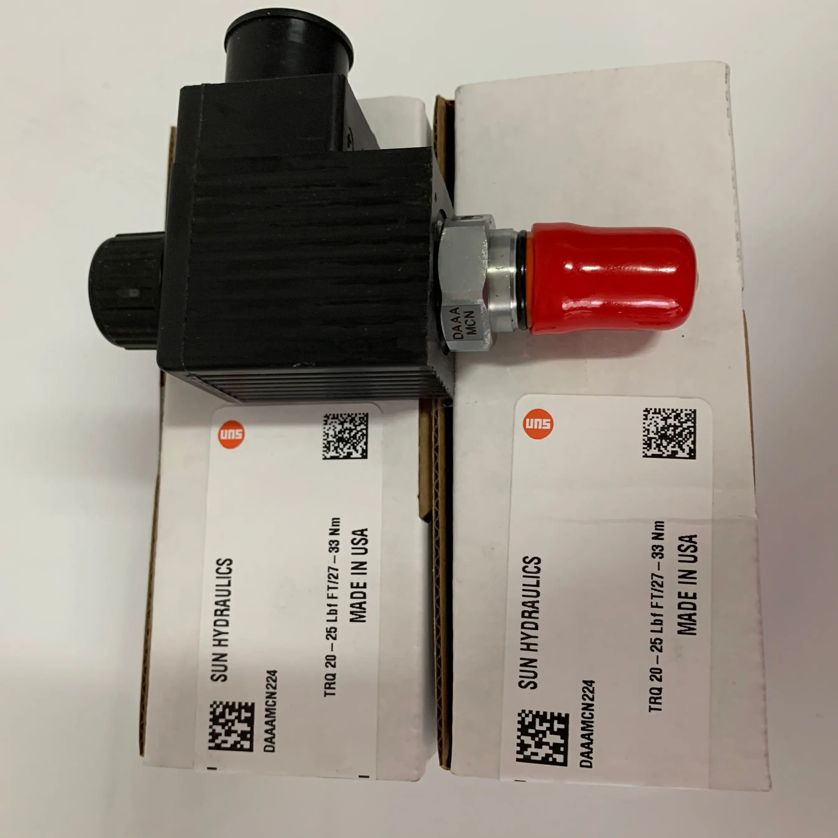 DAAA-MCN224 DAAAMCN224 DAAA-MCN-224 SUN hydraulics Original USA 2-way solenoid-operated directional spool valve - pilot capacity