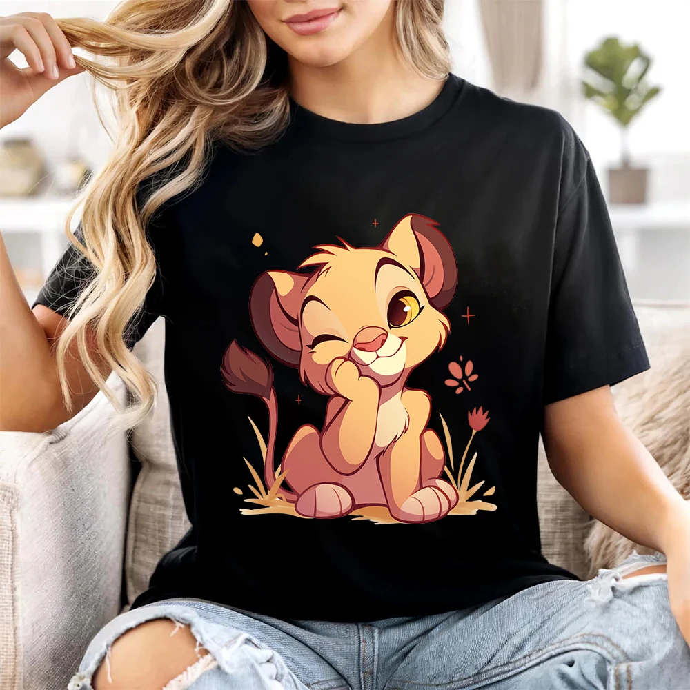Disney mignon Simba divers Looks Collection imprimé noir coton t-shirt pour les femmes décontracté confort doux t-shirt usage quotidien haut basique