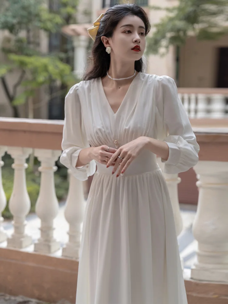 Elegante lunghezza del pavimento abiti da sposa macchia semplice 2023 cinghie con scollo A v cerniera una linea abito da sposa abiti da sposa da spiaggia