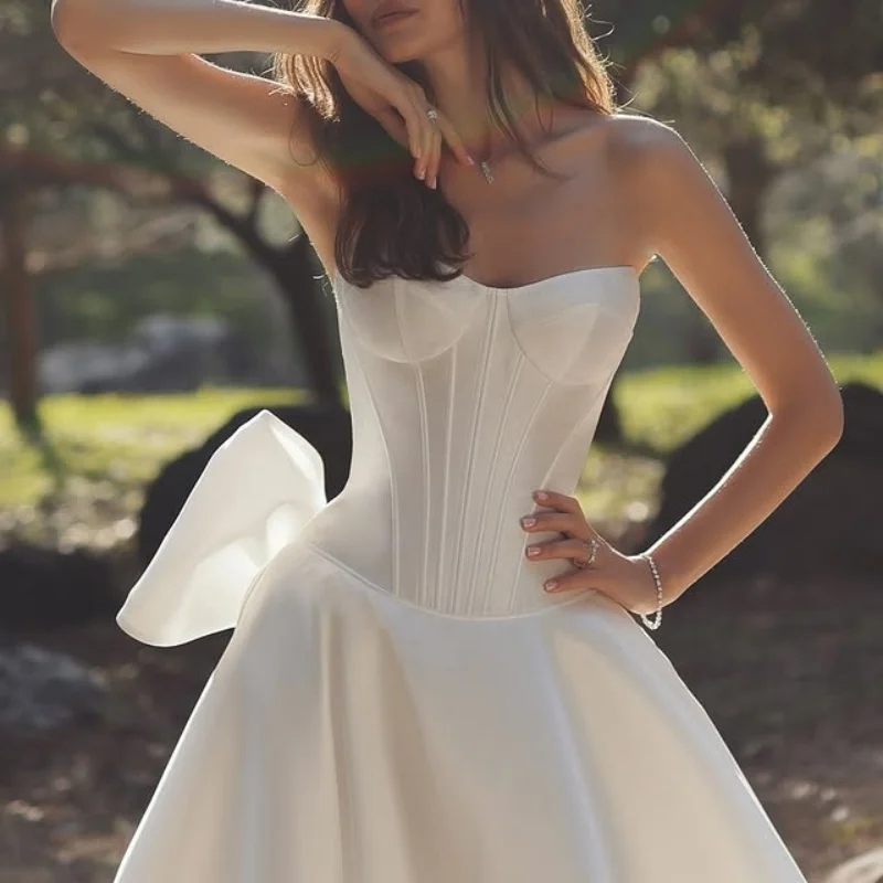 

satin white Wedding Dresses glitter decal off-shoulder Bridal Gowns multi-layer Made Bow Customized