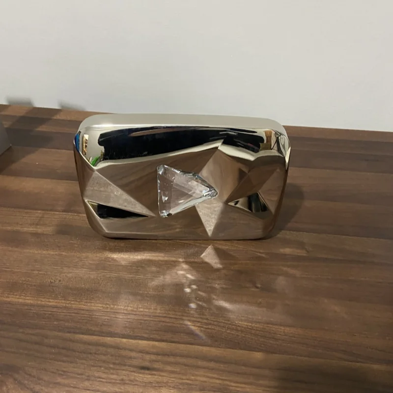 Custom DIY YouTube Play Button Award Medal Traditional Style Metal Diamonds Plaque Trophy Painted Technique Fashion Souvenir
