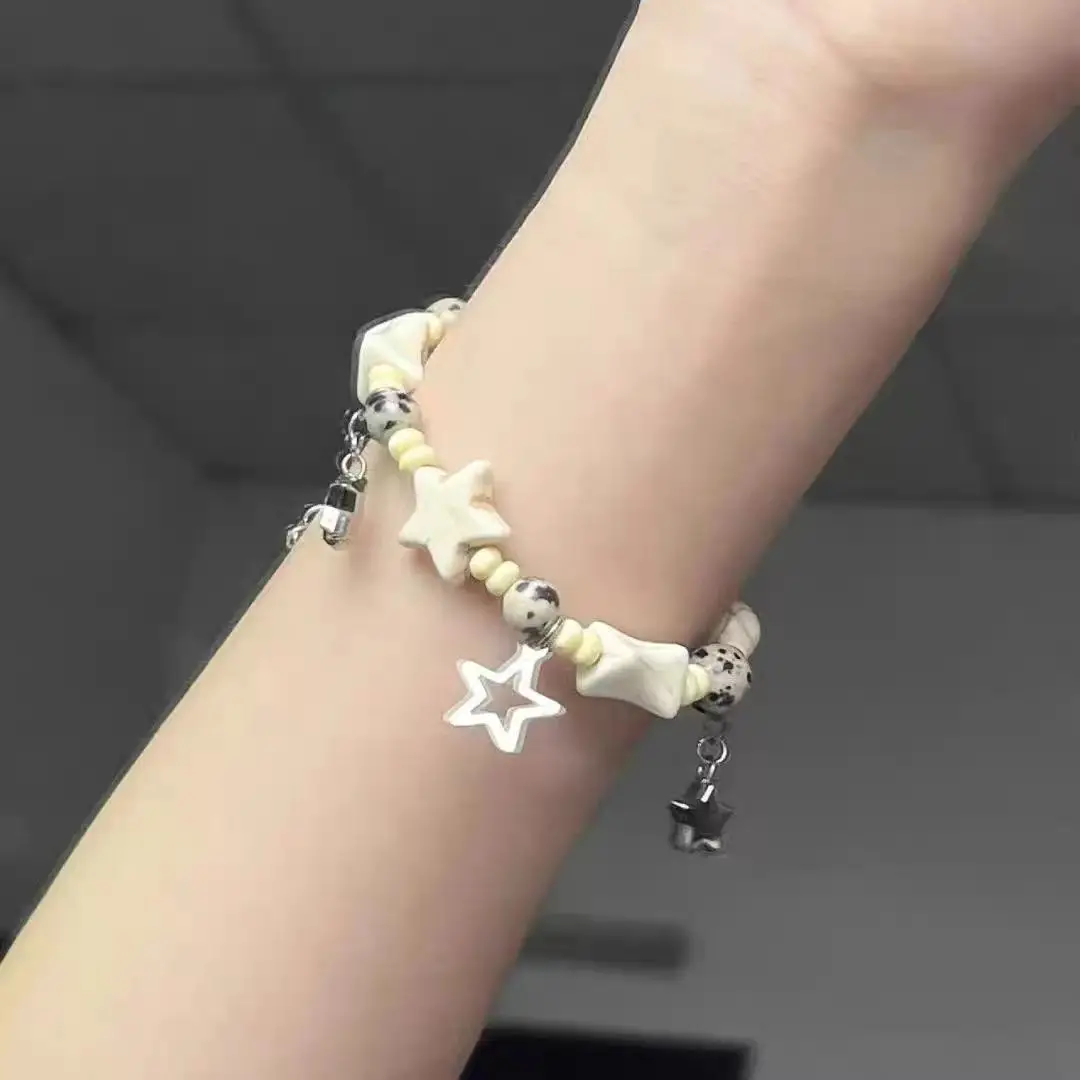 The new product of our store! Oxygen-losing star cheese bracelet ins cute Japanese Sen series high-end beaded couple versatile b