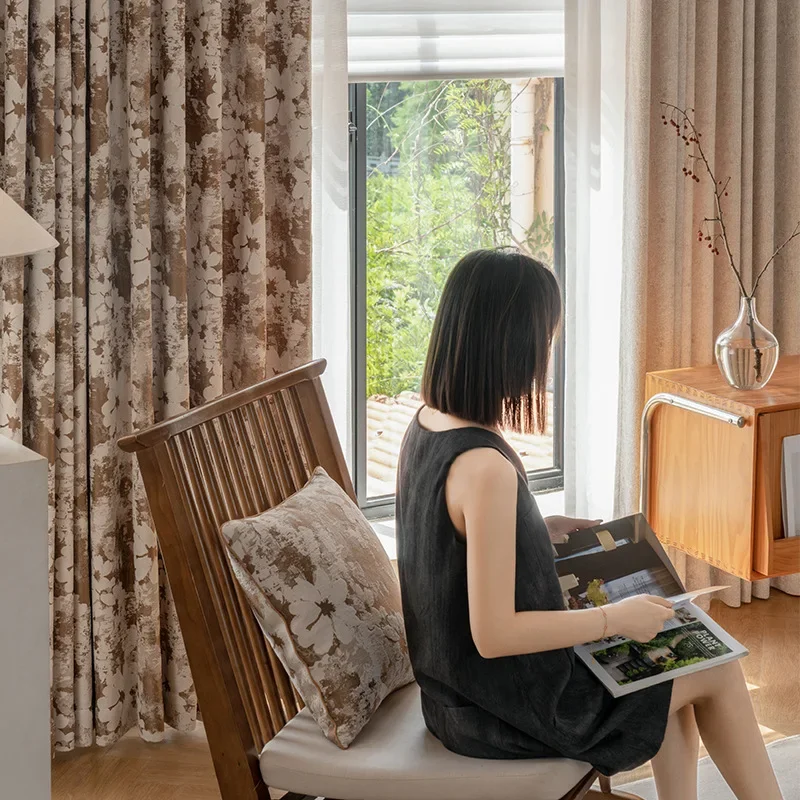 

French medieval style new curtains are suitable for living room, bedroom, study, balcony, bay window, hotel school high-end