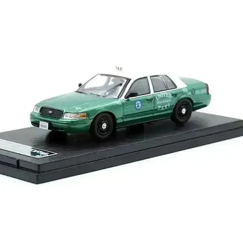 

Rollin In Stock 1:64 Crown Victoria Green Taxi Car MK2 EN114 Diecast Model Collection Toys