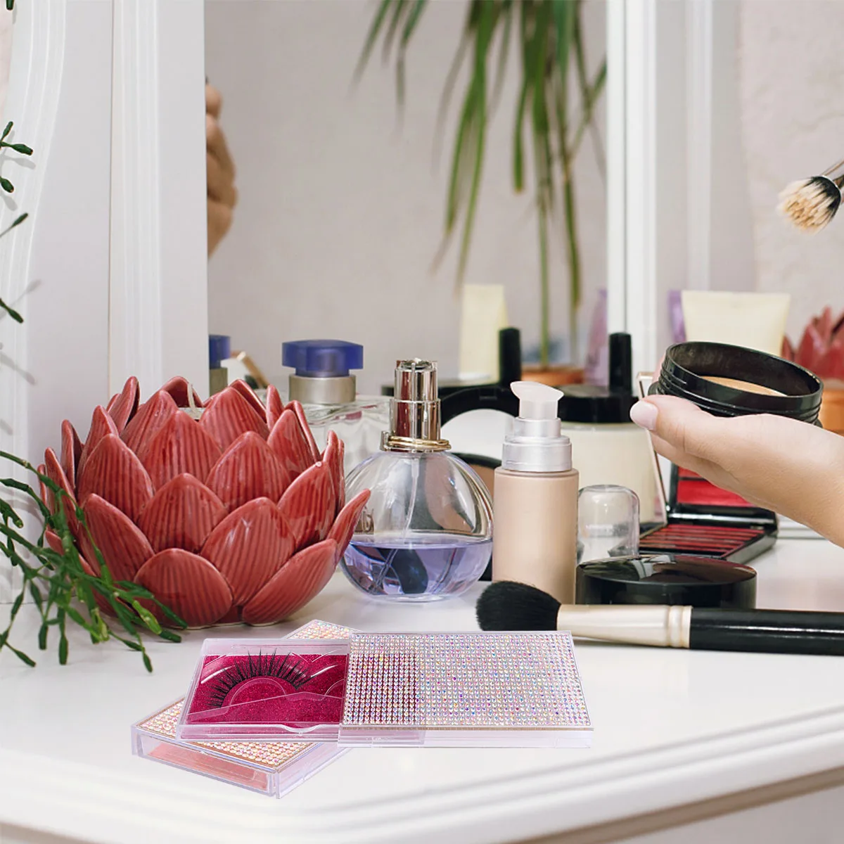 

2Pcs Premium Plastic False Eyelash Case Design Lightweight Portable Eyelash Container for Professional Salons