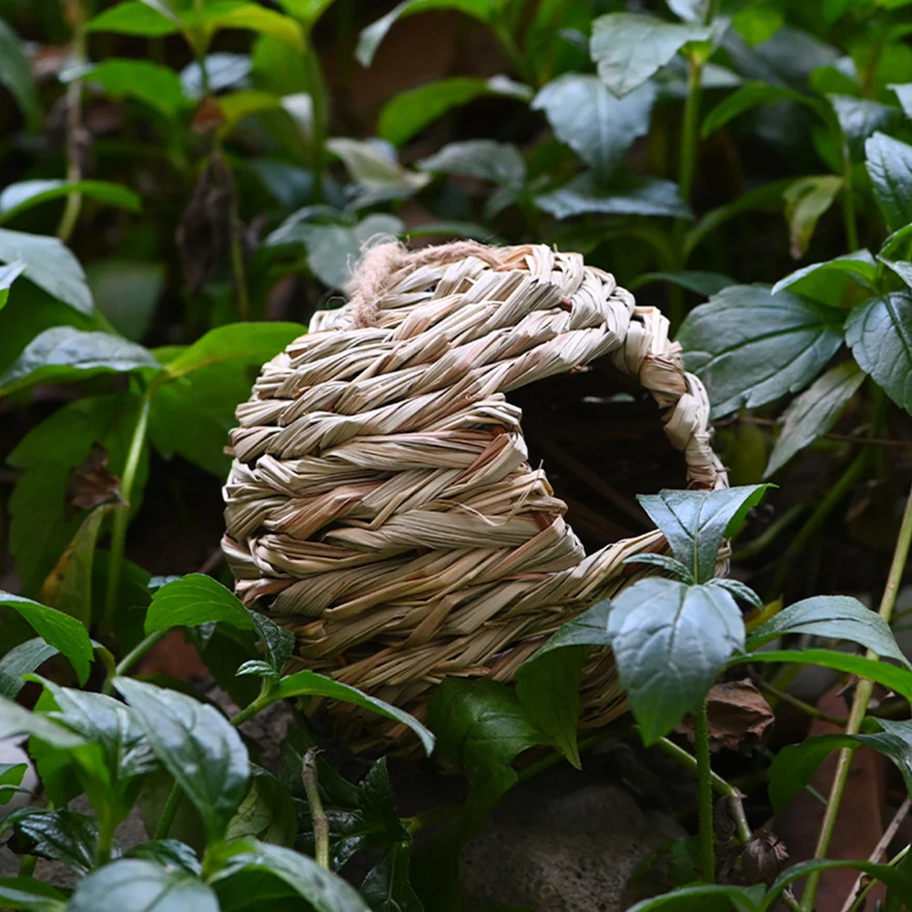 

2Pcs Handwoven Straw Bird Nest Natural Material House for Small Birds Breeding Garden Decoration Grass Handwoven Bird Nest