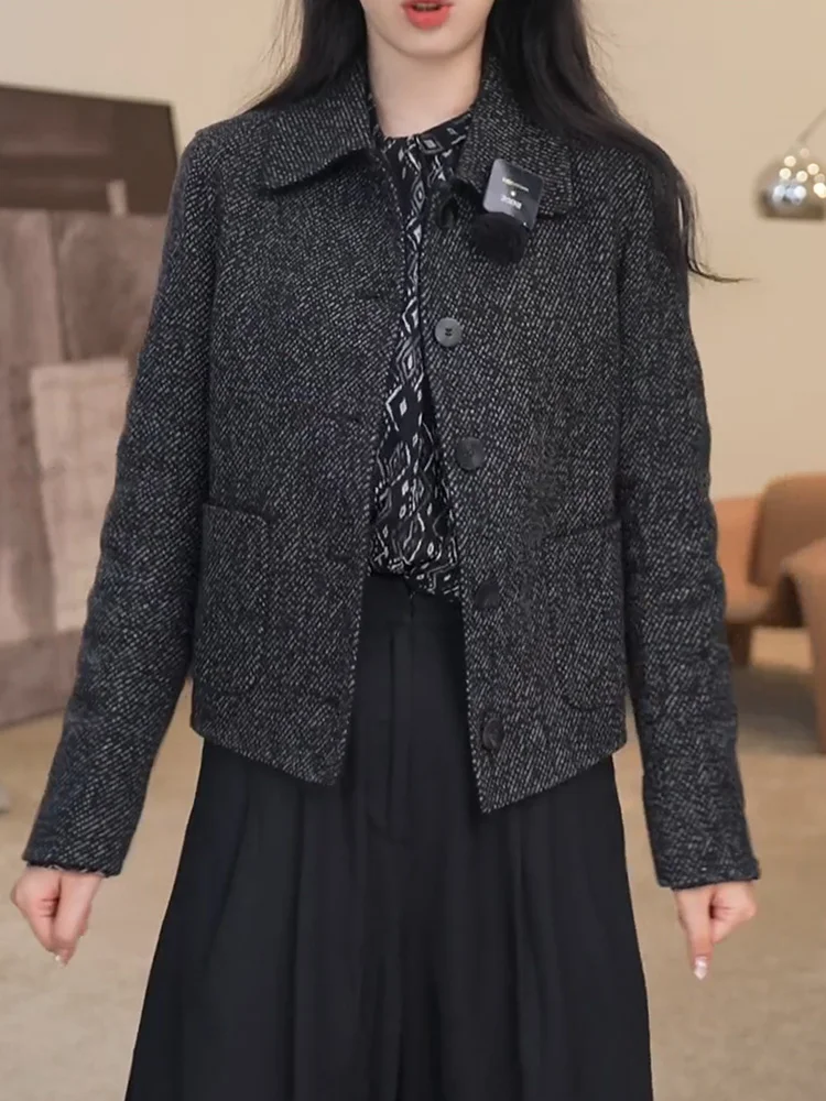 

Модный комплект женской одежды больших размеров на осень 2025: новый стильный универсальный облегающий топ и брюки/верхняя одежда