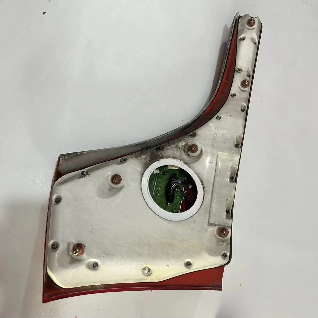 Hongspeed  Red Tail Light for  240 62S OE A2408200164/A2408200264 Rear Brake Lamp 24V 21W 3000 Lm