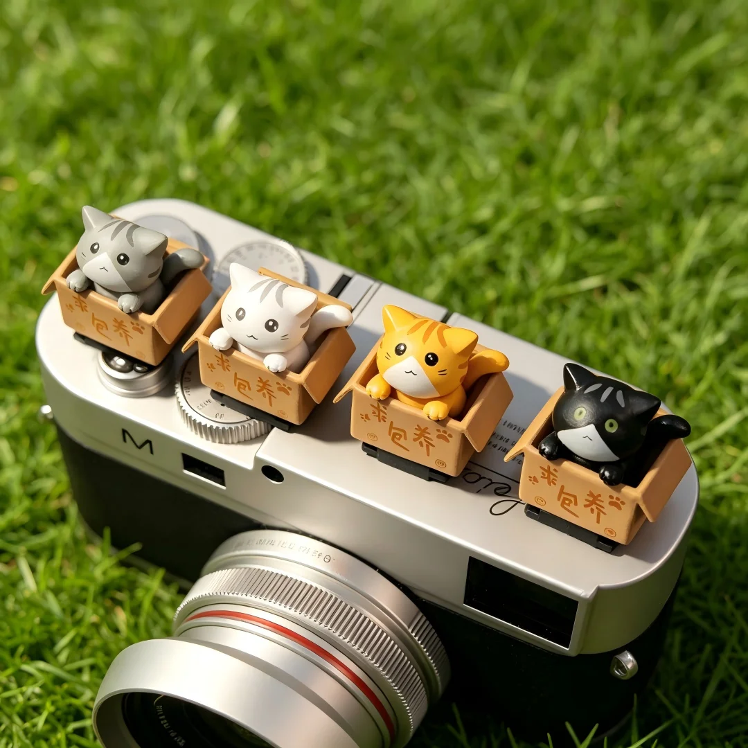 Cute Seeking to keep a cat Series Hot Shoe Cover for Leica Q2 Fuji X100V X-T5 Sony ZV-1 Canon EOS R5 Nikon Z5 Camera Accessories view 4