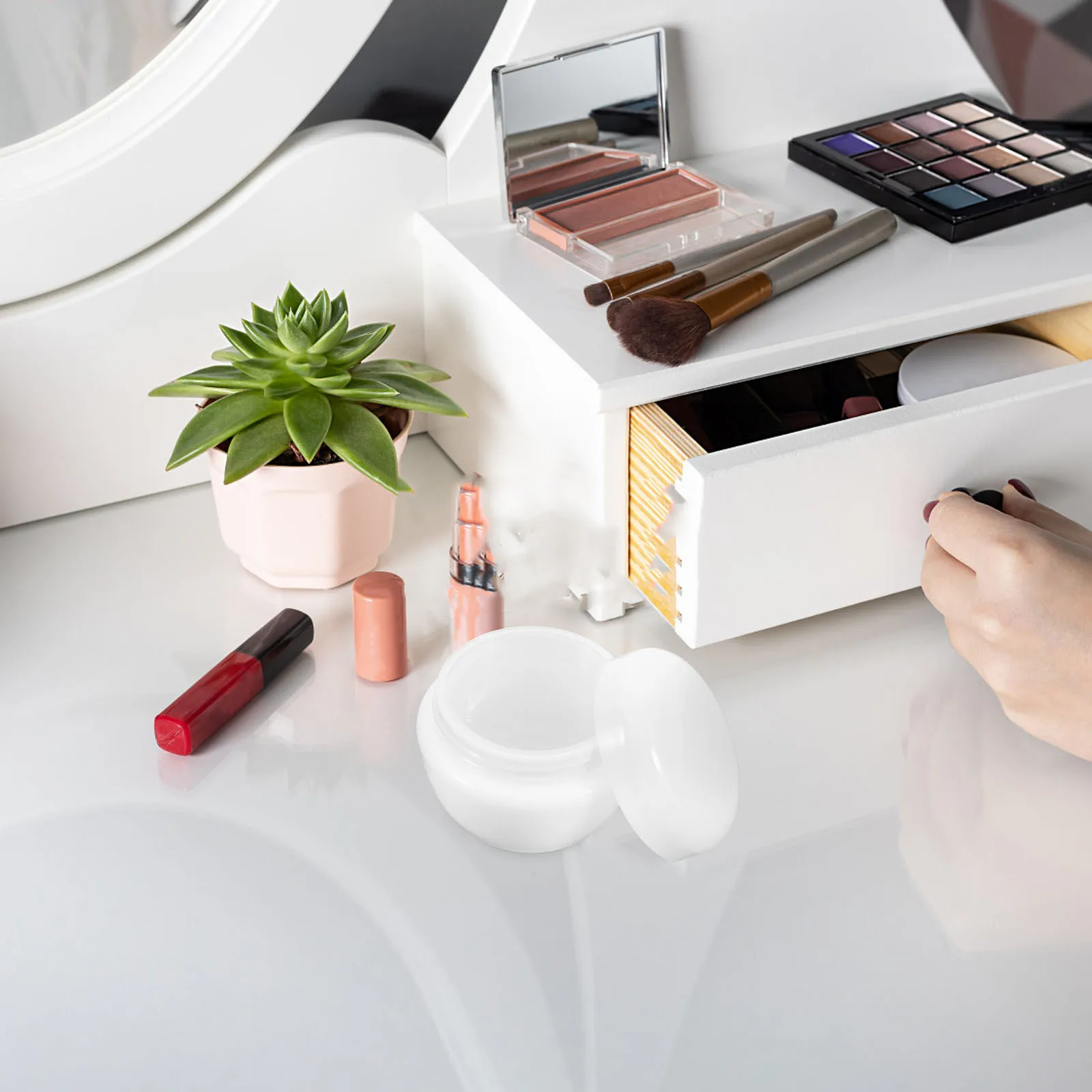 

12Pcs 30g Multipurpose Plastic Jars for Cosmetics Beads Earrings Face Creams Travel Use Containers Makeup Containers