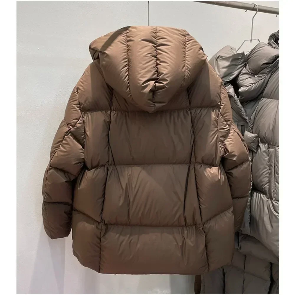 

2025 NEW Women Fashion Casual Female Thick Warm Fluffy Parkas Loose Oversized Puffer Coat Outwear Winter White Duck Down Jacket