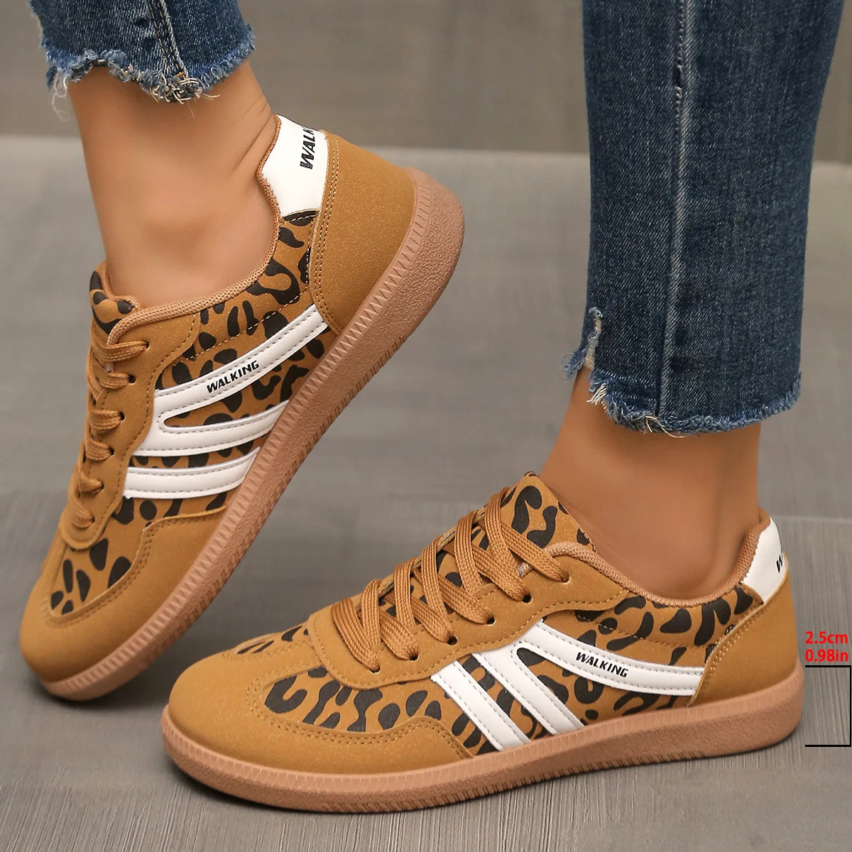 Women's Fashion Sneakers with Leopard Pattern - Comfortable Daily Wea