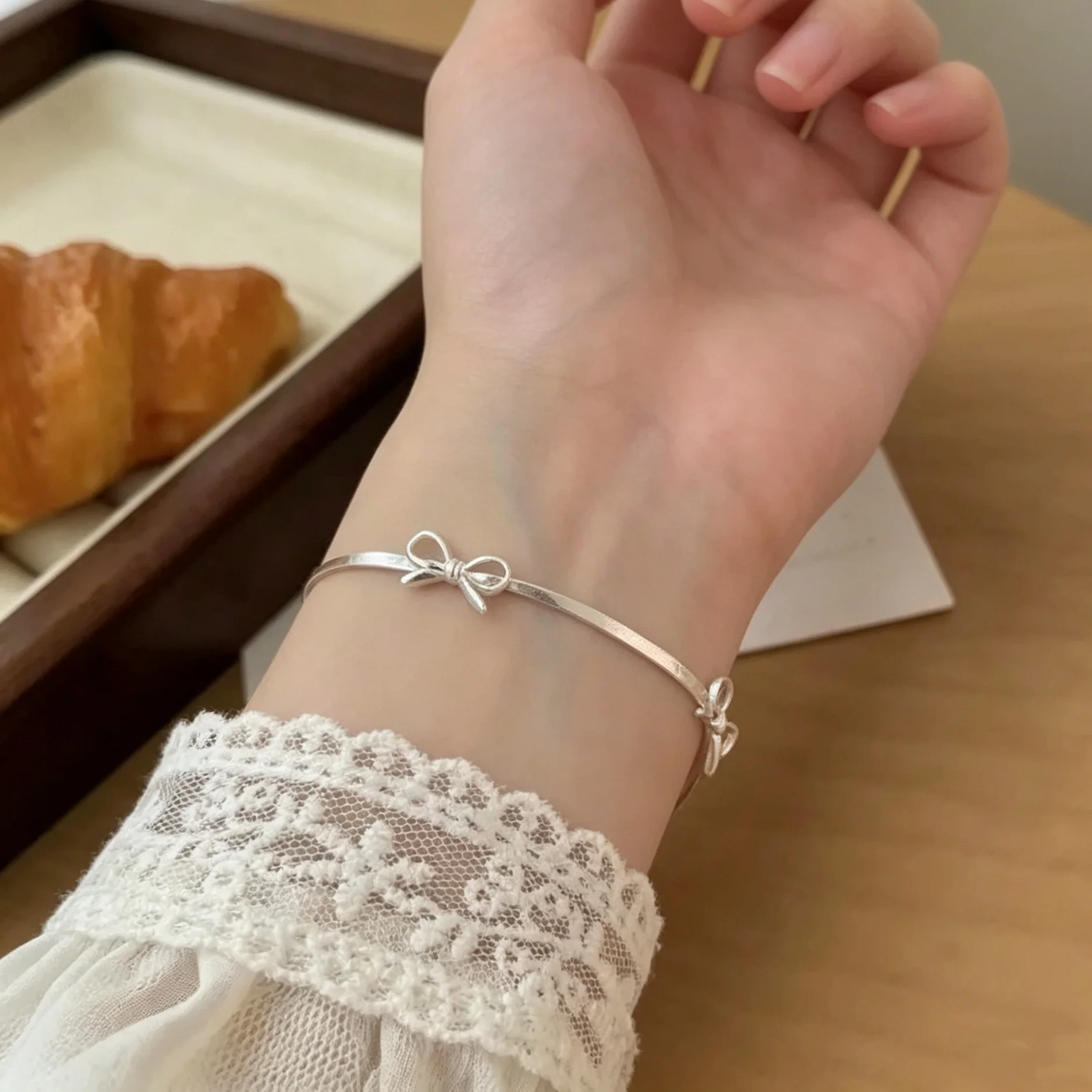 Vintage Fashion Events - Vintage Fashion Bow Bracelets for Women