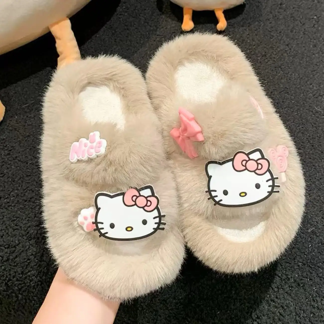 

Реальные фотографии, осень-зима 2021, новые милые черные модные детские тапочки с рисунком «Hello Kitty», белые, розовые, хаки, теплые хлопковые тапочки