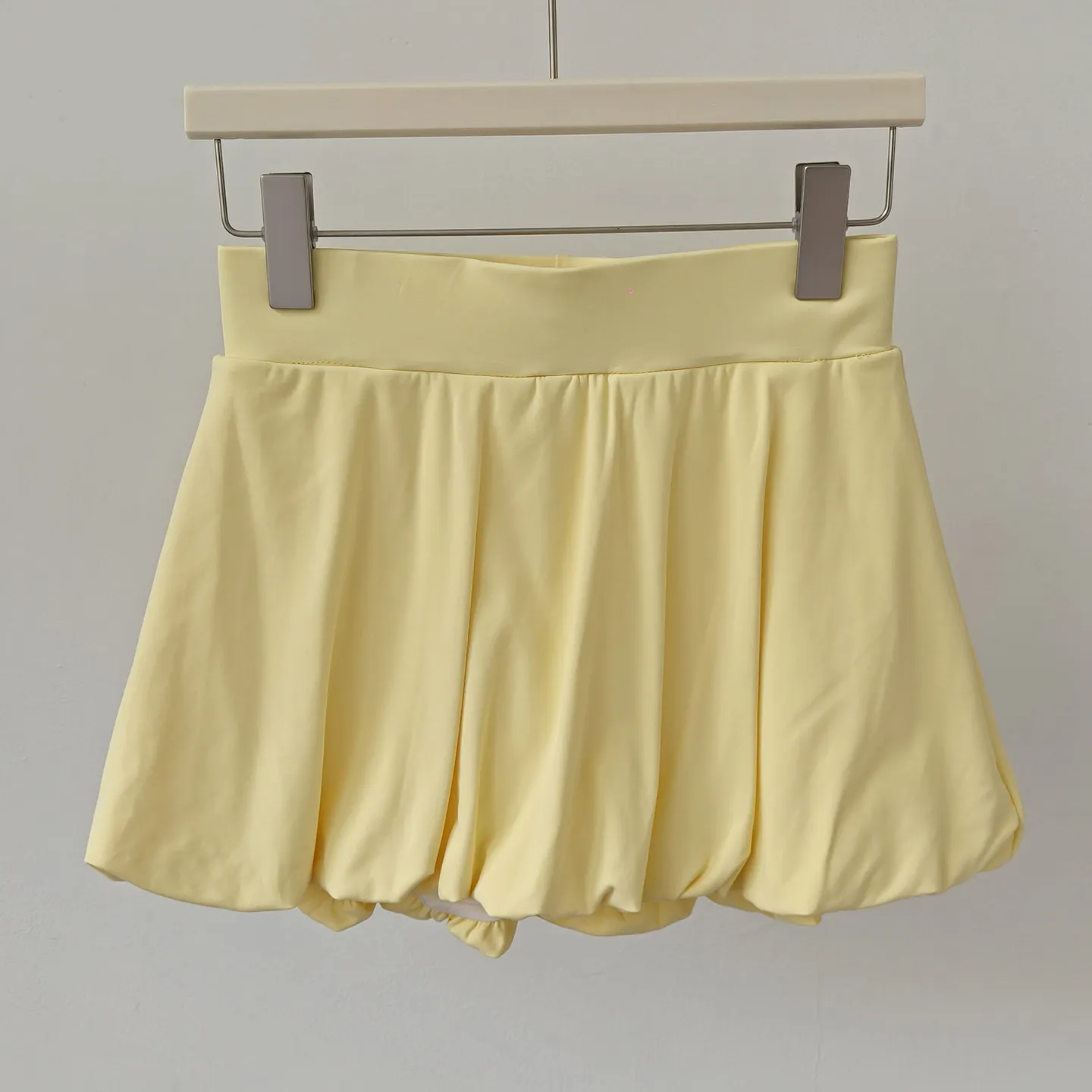 Sommer-Yoga-Bekleidung für Damen: Anti-Exposure-Kurzrock mit Schrittabdeckung, schlankmachender Tutu-Tennisrock für Sport und Fitness – Detail 5