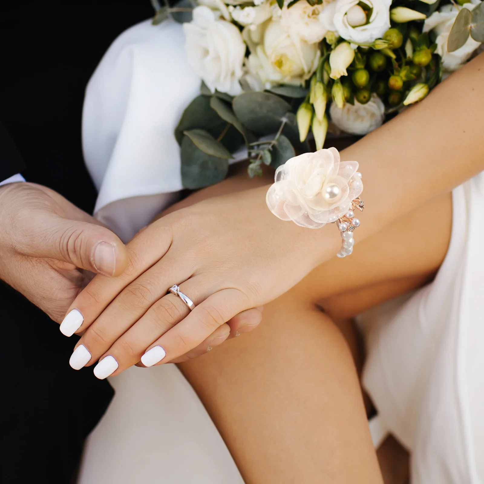 Bridesmaid Pearl Wrist Flower Beautiful Wedding Corsage Bracelet Bridal Wrist Decoration Corsage Bracelet Bride Wristband Decors