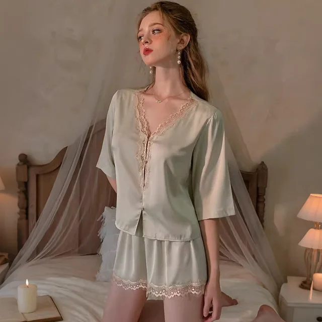Ensemble pyjama femme style français en soie glacée, haut et short en dentelle sexy, 2 pièces, idéal pour le printemps/été. Nuit confortable.