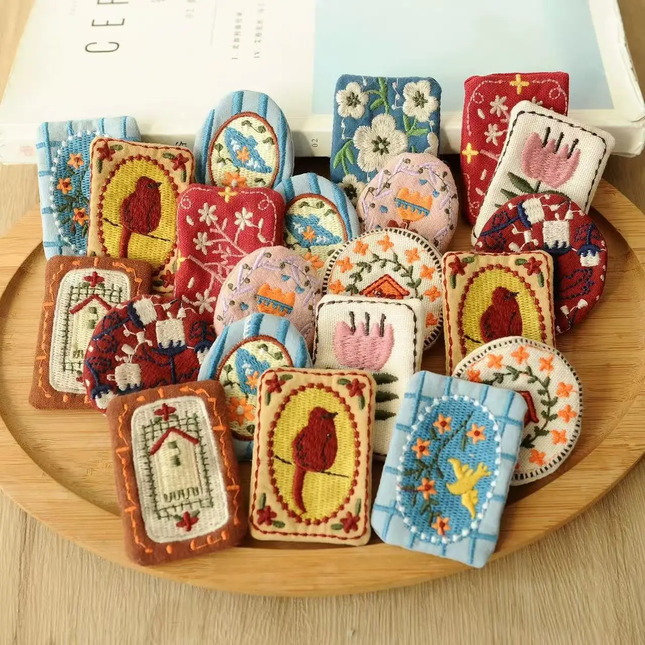 Embroidered Brooch Fabric Forest Style Floral Bird House Tulip Small Lightweight Cute Accessory for Bag Clothing Party Gift Home