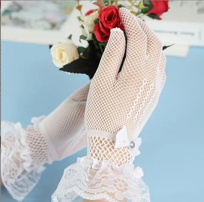 woman floral gloves Vintage Sheer Short Lace Gloves Derby Tea Party Wrist Length Floral Gloves for Dinner Fancy Costume