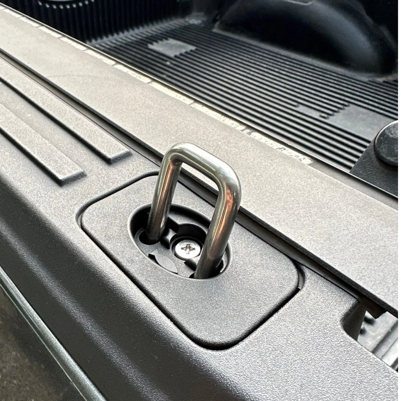 Pickup Trunck Bed Tie Down Anchor For Ford F150 2015-2020 F250 F350 F450 2017-2020 Retractable Angled D Ring