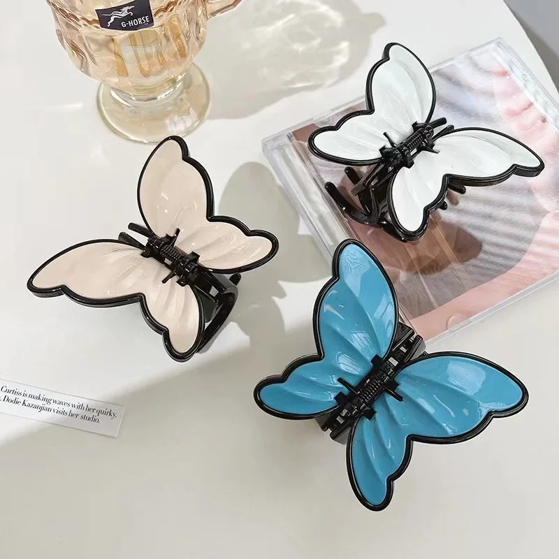 2023 Summer New Vintage Acrylic Colored Butterfly Hair Claw Pin Premium Charm Shark Clip Fashion Hair Accessories for Women